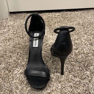 Steve Madden black heels